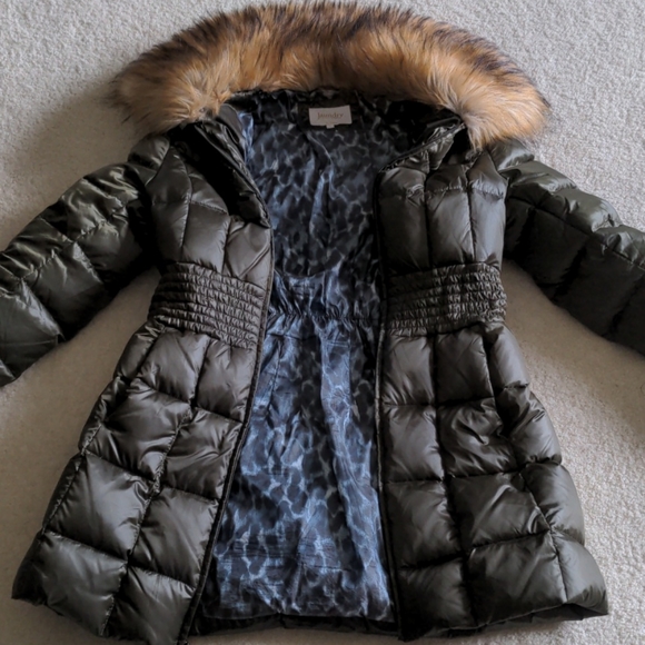 Laundry Coat - Picture 8 of 15